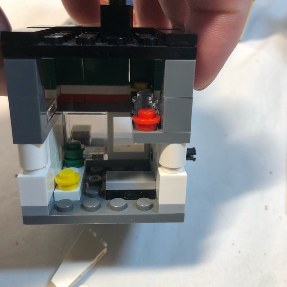 Building Block Sets as is no instructions extra pieces included - Picture 5 of 13